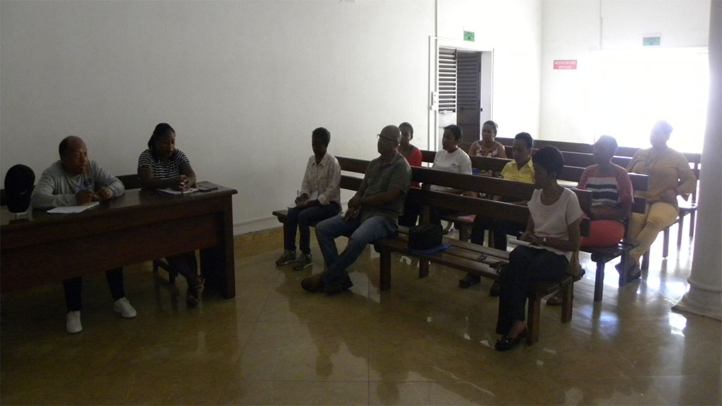 Réunion technique entre Mme VOLAHANITRA Oliva Judith Romancia, Chef Service Informatique de la DCN et de M.RAKOTOMANANA Andriamihaja...