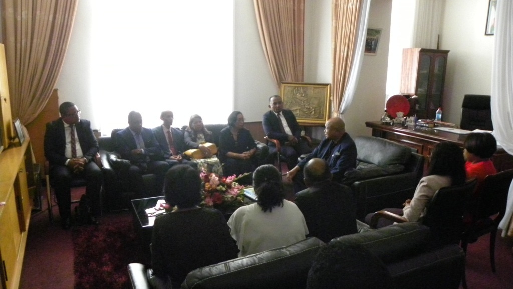 Présentation de vœux de la délégation de la DCN et du Pôle Anti-Corruption d’ANTANANARIVO à M. Le Garde des Sceaux, Ministre de la...